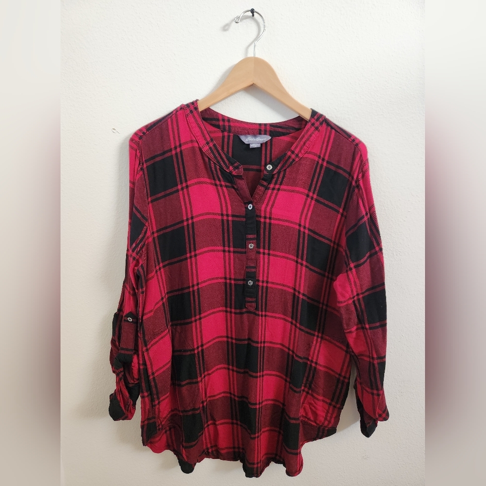 Eddie Bauer Women's Pullover Flannel Long Sleeve Red Black‎ Plaid Pockets Large